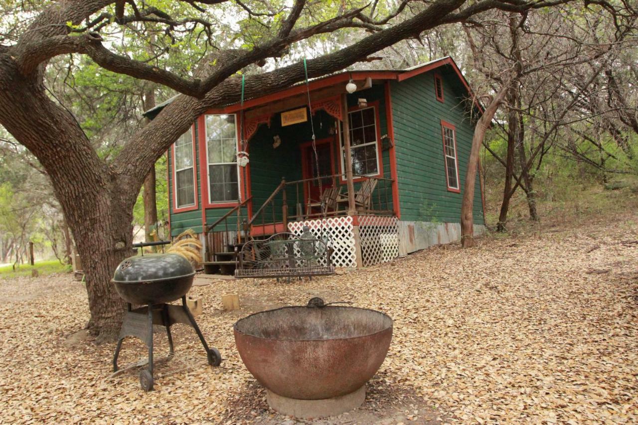 The Victorian Cottage At Creekside Camp & Cabins Marble Falls Zewnętrze zdjęcie