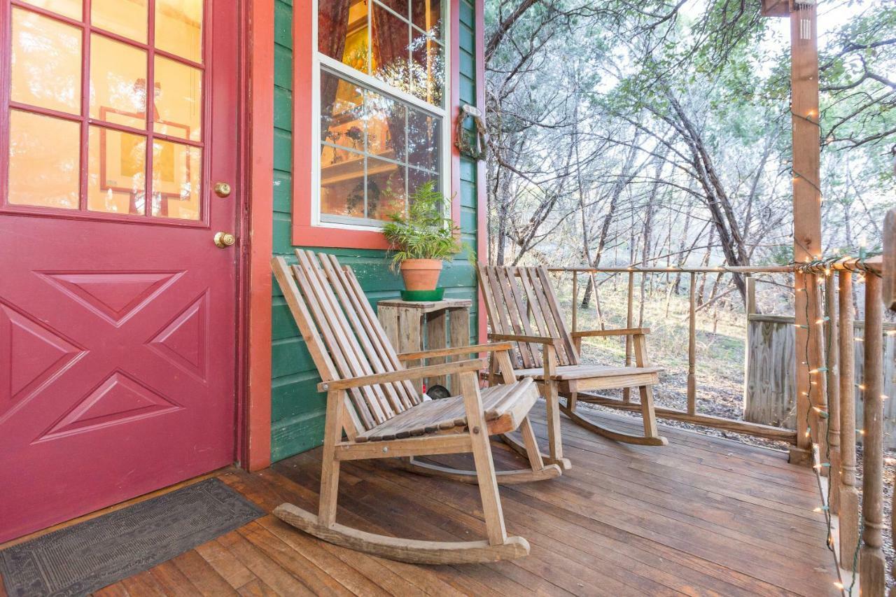 The Victorian Cottage At Creekside Camp & Cabins Marble Falls Zewnętrze zdjęcie
